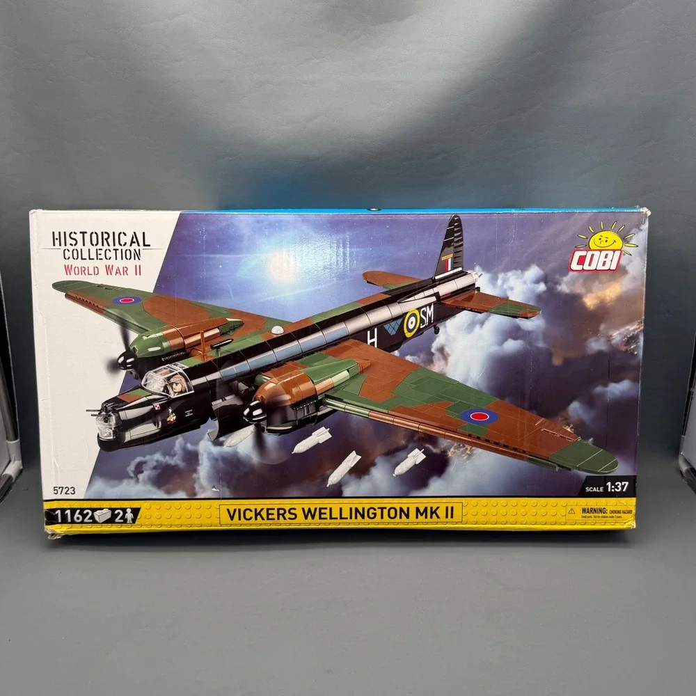 COBI Vickers Wellington Mk.II WWII  Bomber Set - Incomplete
